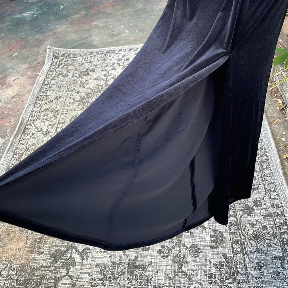 Cache velvet tlace trim dress with front slit